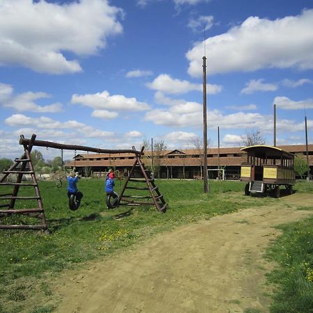 Nyíregyháza Nyirfaliget Lovaskemping Es Turistahaz酒店 外观 照片
